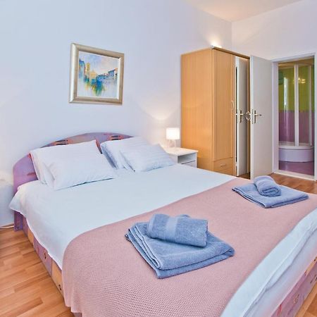 Apartman Toma Apartment Хвар Екстериор снимка