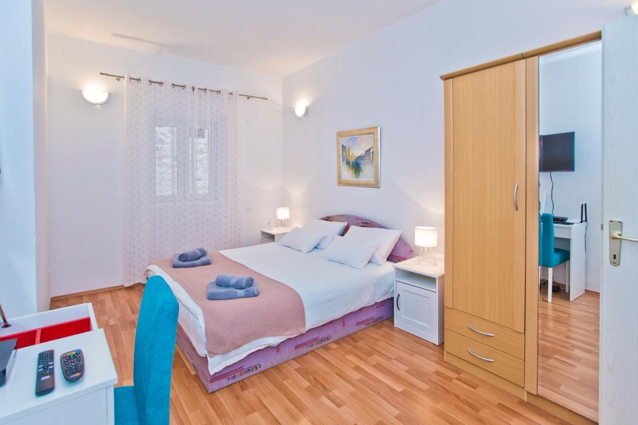 Apartman Toma Apartment Хвар Екстериор снимка