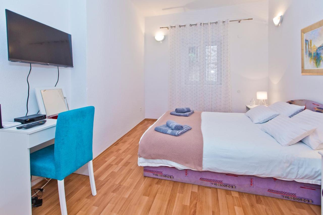 Apartman Toma Apartment Хвар Екстериор снимка